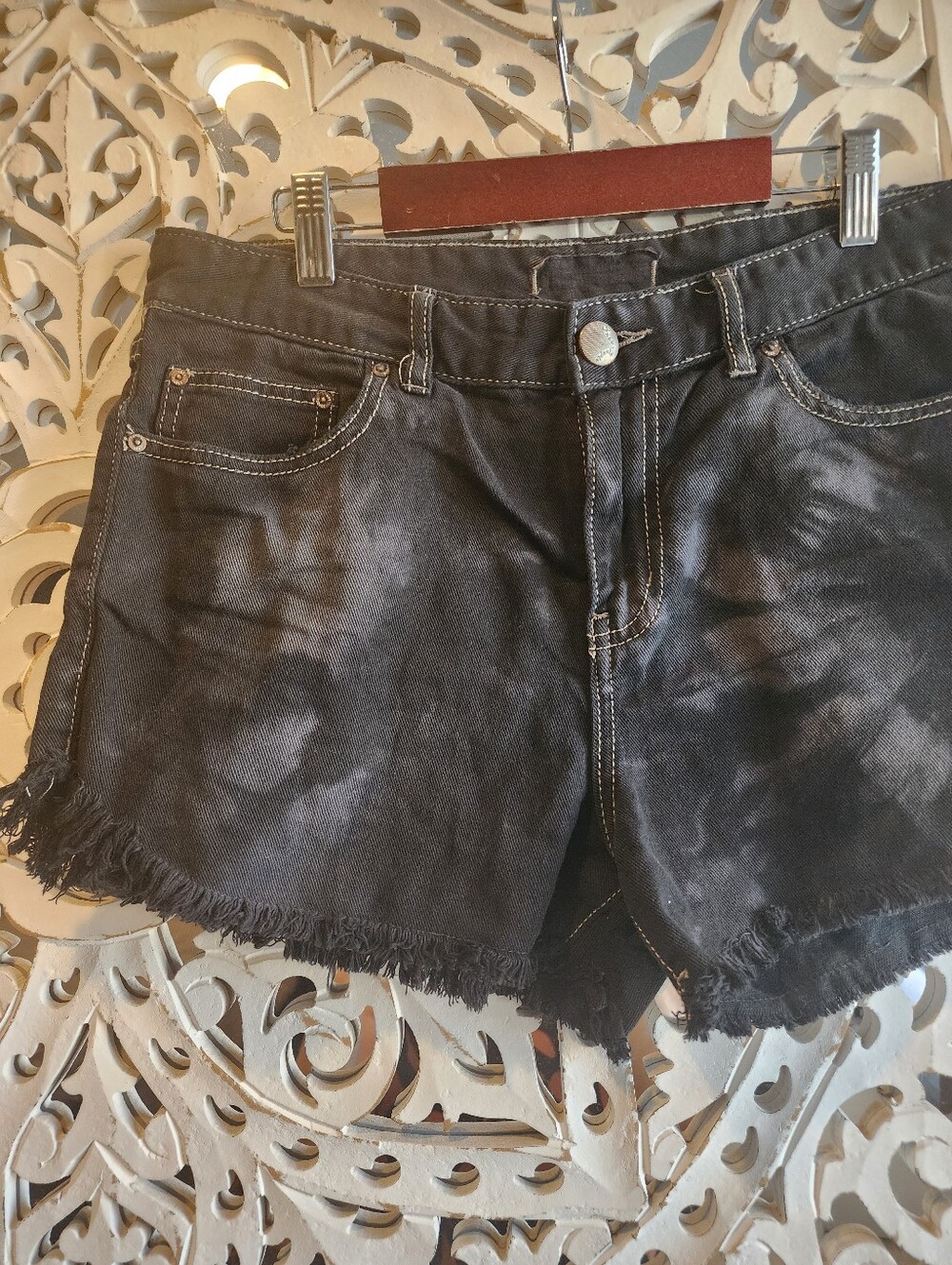FREE PEOPLE DISTRESS TIE-DYE SHORTS WOMENS SIZE 19 - Picture 10 of 14